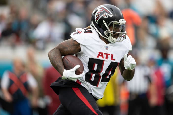 Nov 28, 2021; Jacksonville, Florida, USA; Atlanta Falcons running back Cordarrelle Patterson (84) runs with the ball during the second half against the Jacksonville Jaguars at TIAA Bank Field. Mandatory Credit: Matt Pendleton-USA TODAY Sports